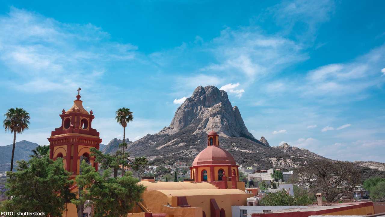 Peña de Bernal cultura del vino shutterstock
