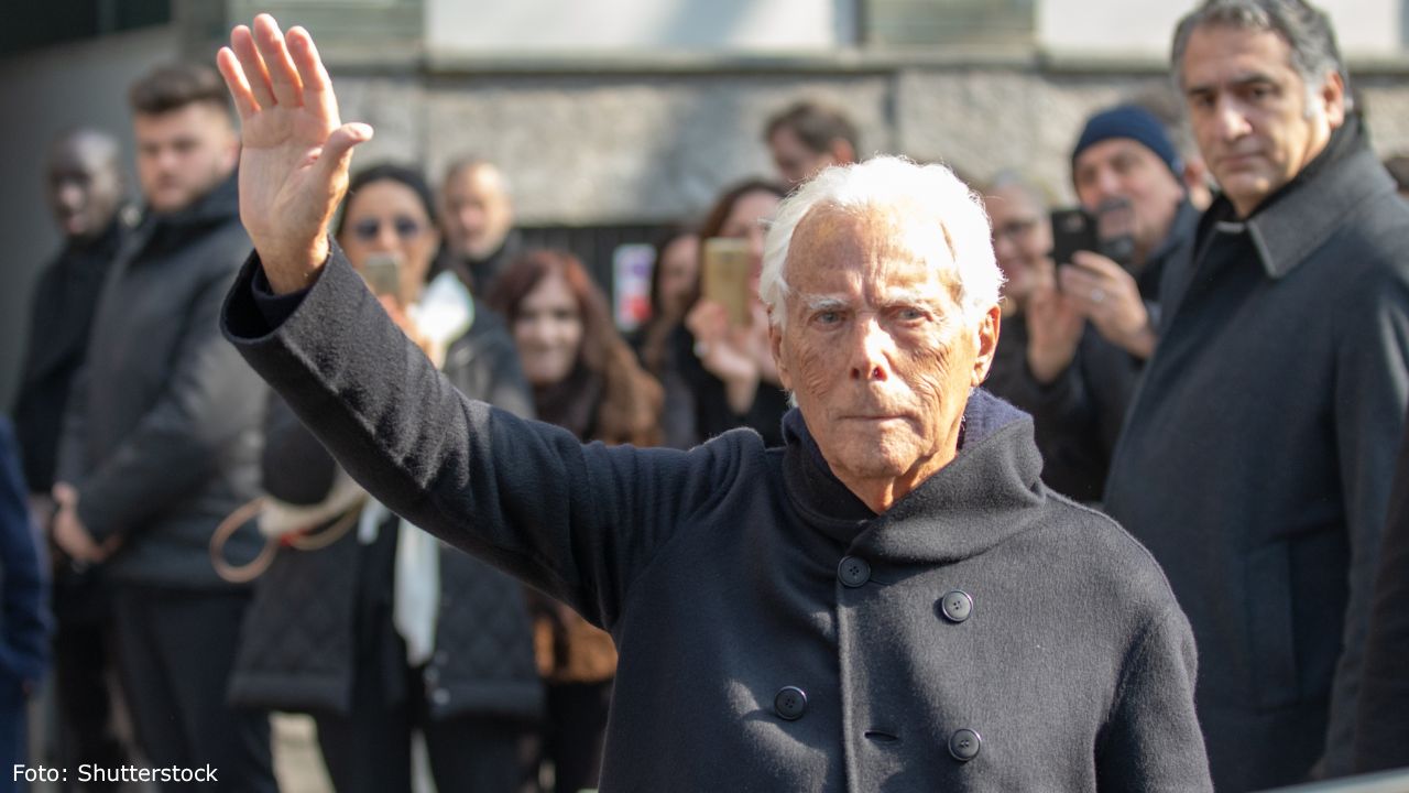 El Grupo Armani confirmó con tristeza el fallecimiento de su fundador, Giorgio Armani, figura clave en la moda global.