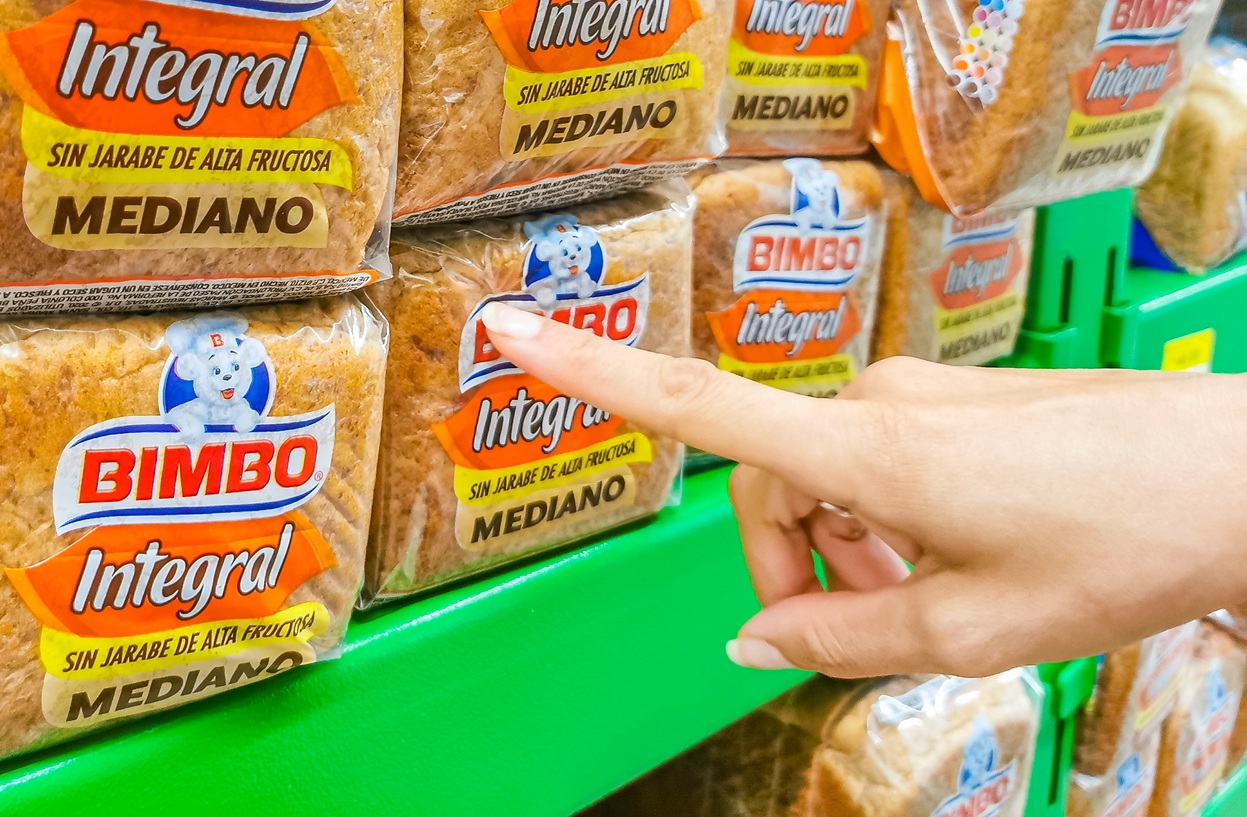 BIMBO promete eliminar colorantes artificiales de todos sus productos para 2026