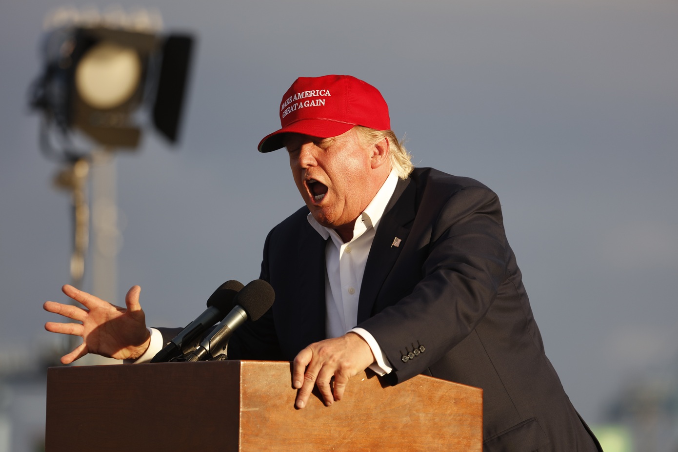 Se observa como un fracaso en la política migratoria de Trump pues tardaría al menos 50 años en cumplir su meta.